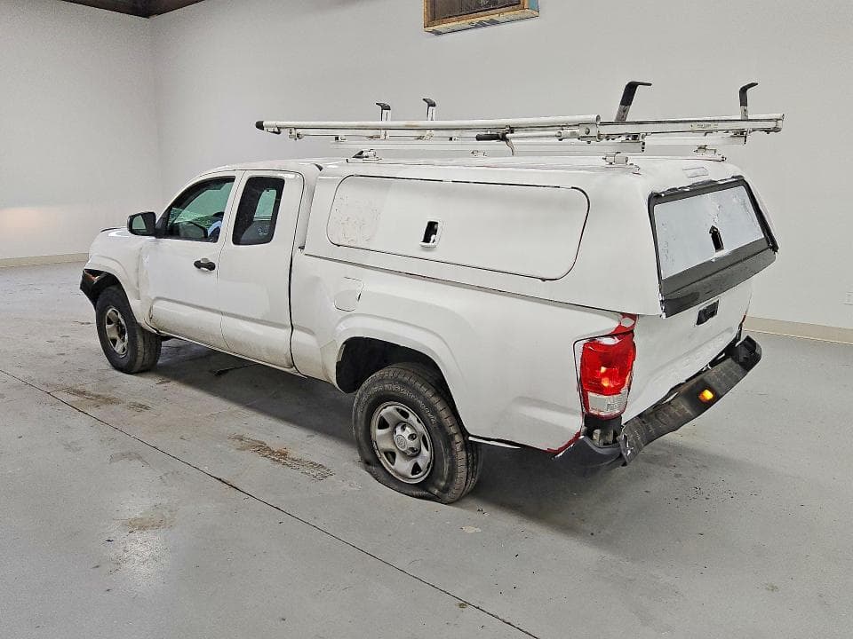 2017 TOYOTA TACOMA SR 2