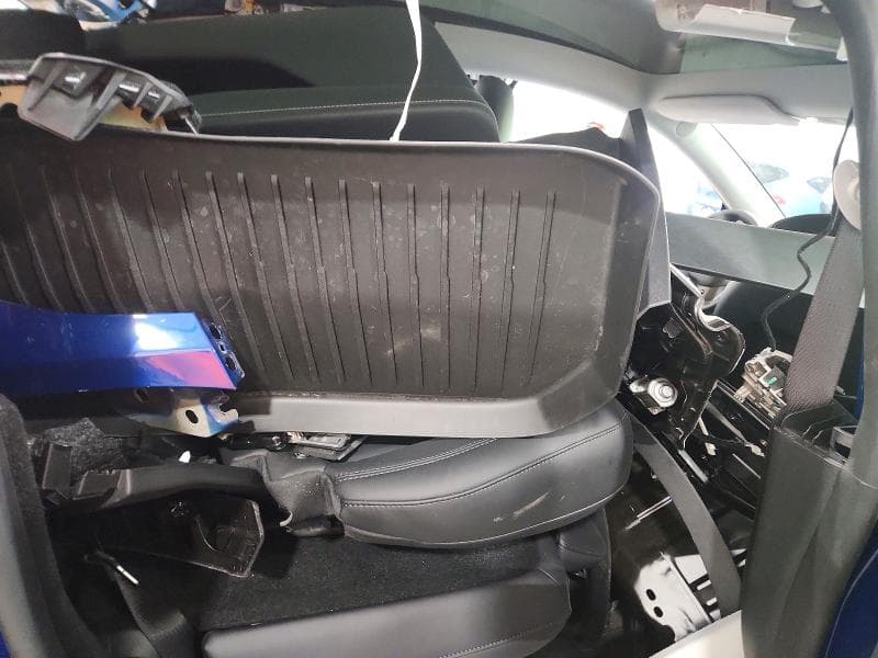 2025 TESLA MODEL Y 10