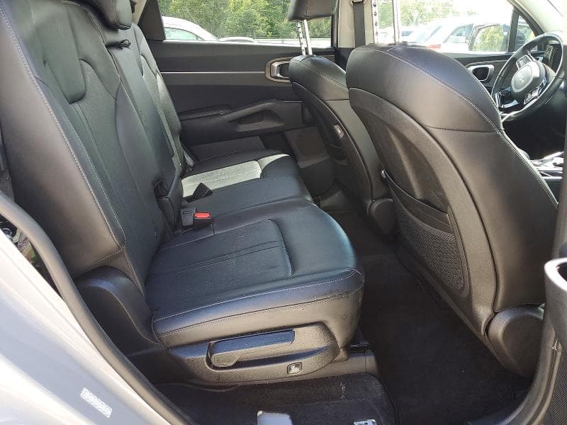 2022 KIA SORENTO S 11