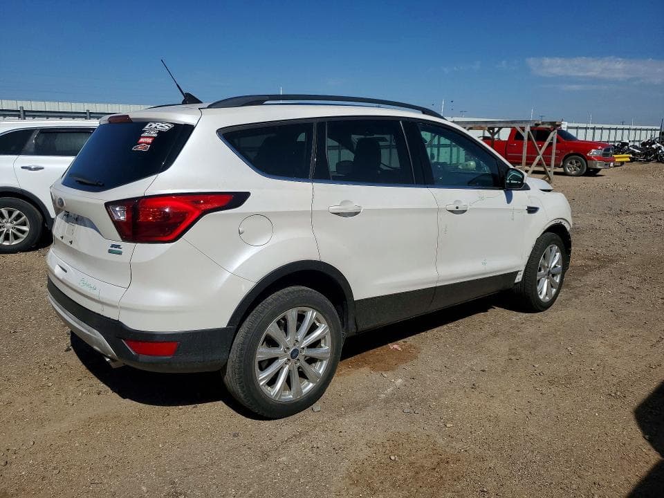 2019 FORD ESCAPE SEL 3