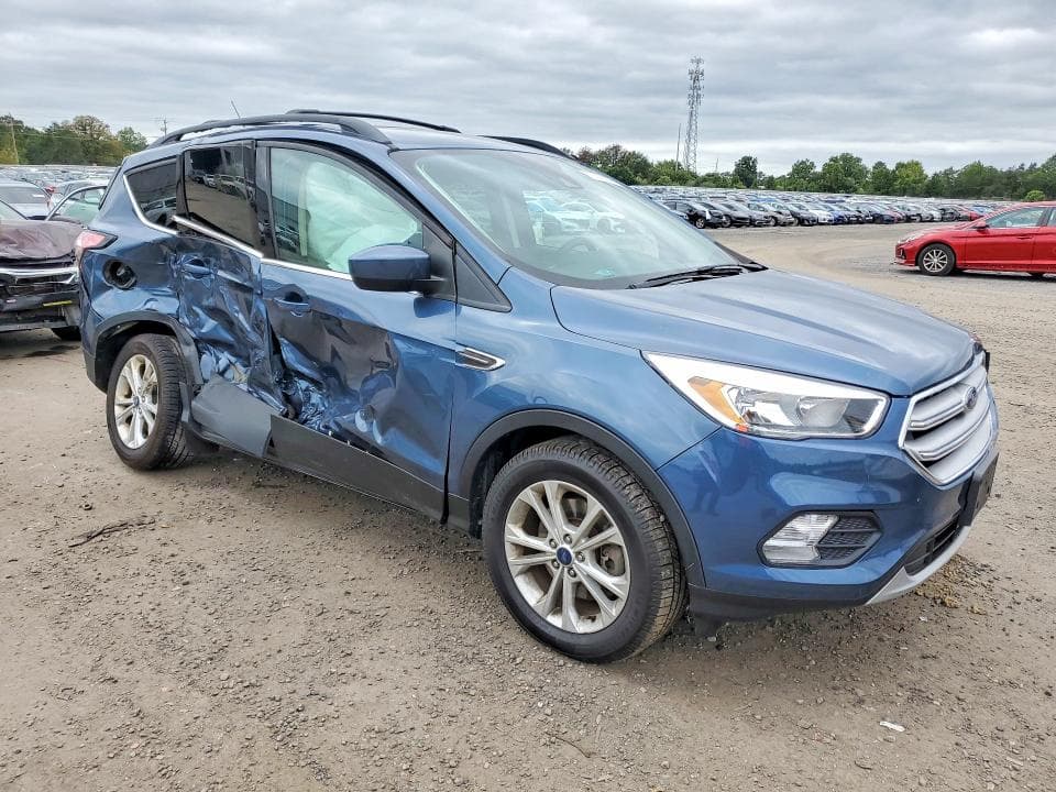 2018 FORD ESCAPE SE 4