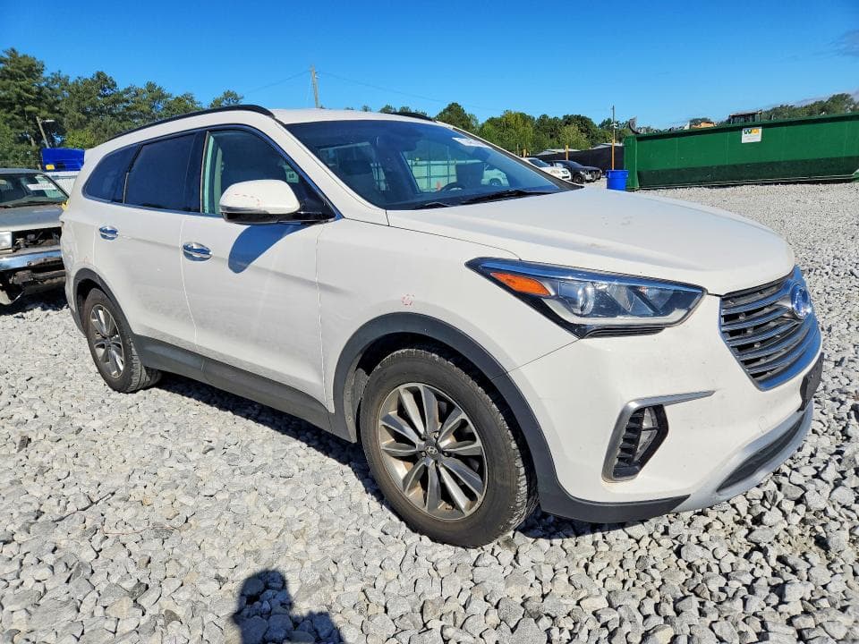 2017 HYUNDAI SANTA FE SE 4