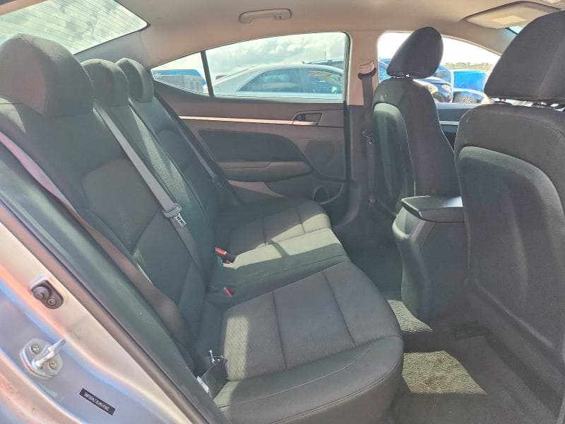 2020 HYUNDAI ELANTRA SEL 10
