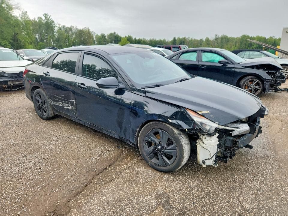 2022 HYUNDAI ELANTRA SEL 4
