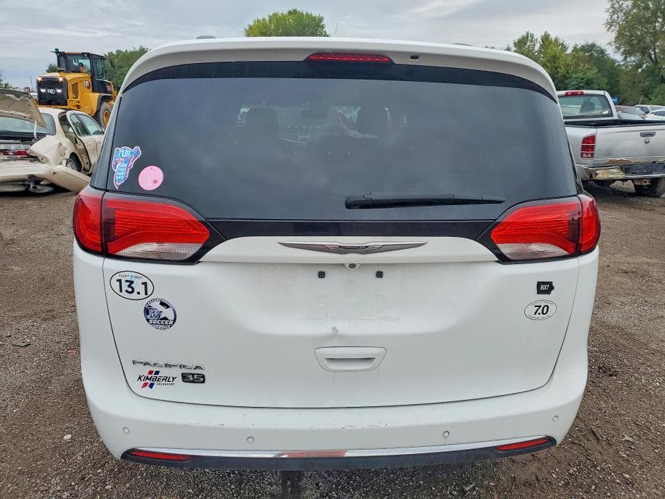 2020 CHRYSLER PACIFICA TOURING L 6