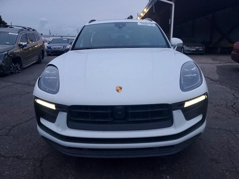 2023 PORSCHE MACAN BASE 5