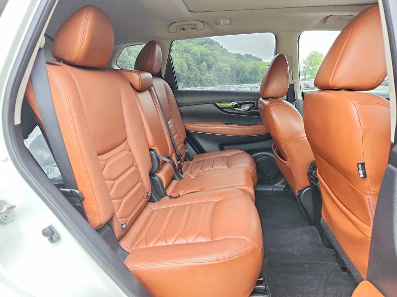 2017 NISSAN ROGUE SL 11