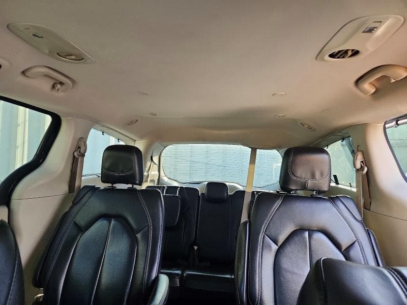2022 CHRYSLER PACIFICA TOURING L 10