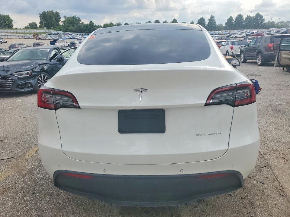 2021 TESLA MODEL Y 6