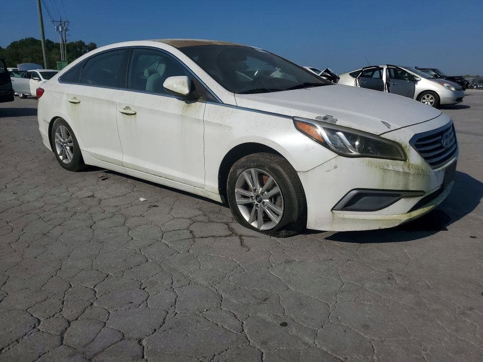 2017 HYUNDAI SONATA SE 4