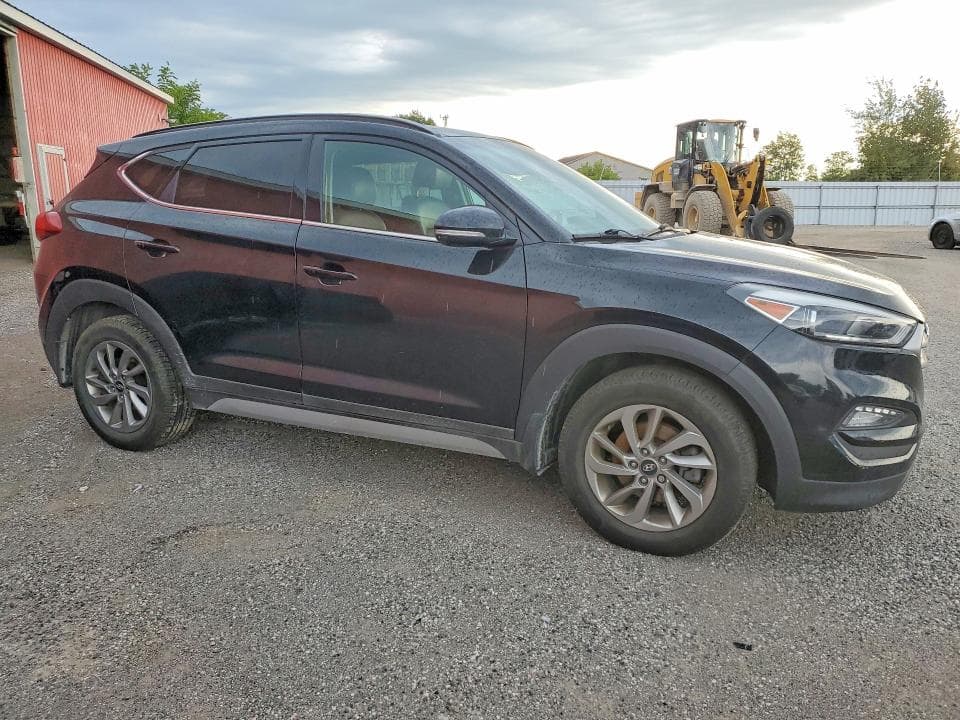 2018 HYUNDAI TUCSON SE 4