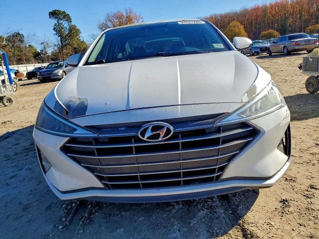 2019 HYUNDAI ELANTRA SEL 5