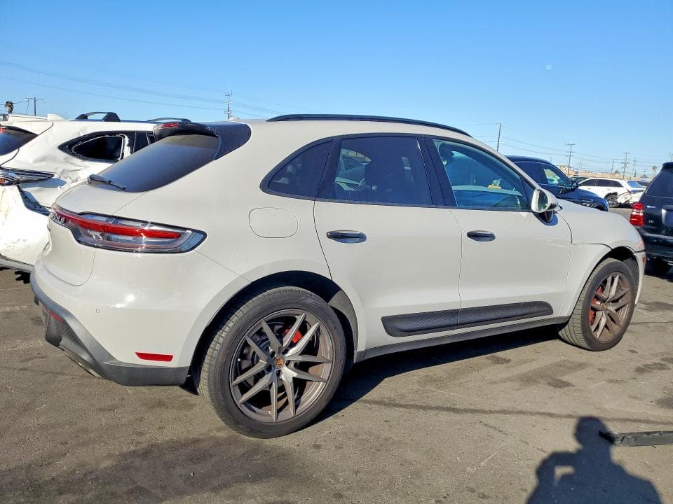 2022 PORSCHE MACAN 3