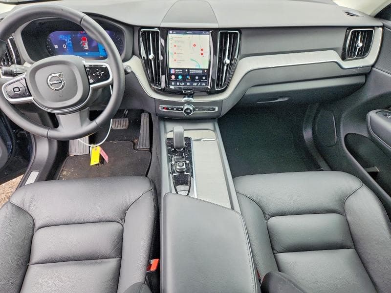 2025 VOLVO XC60 PLUS 8