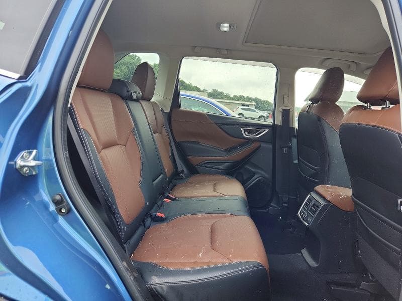 2024 SUBARU FORESTER TOURING 11