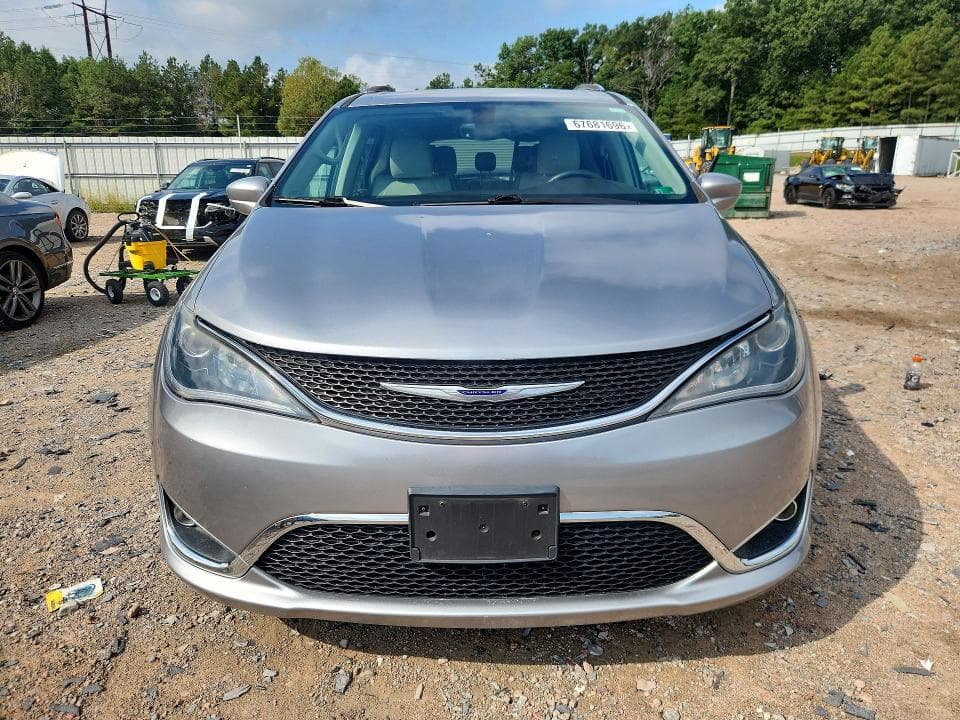 2019 CHRYSLER PACIFICA TOURING L 5