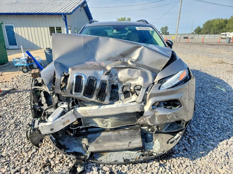 2017 JEEP CHEROKEE SPORT 5