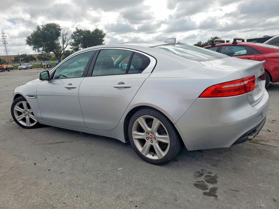 2017 JAGUAR XE 2