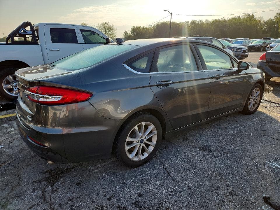 2020 FORD FUSION SE 3