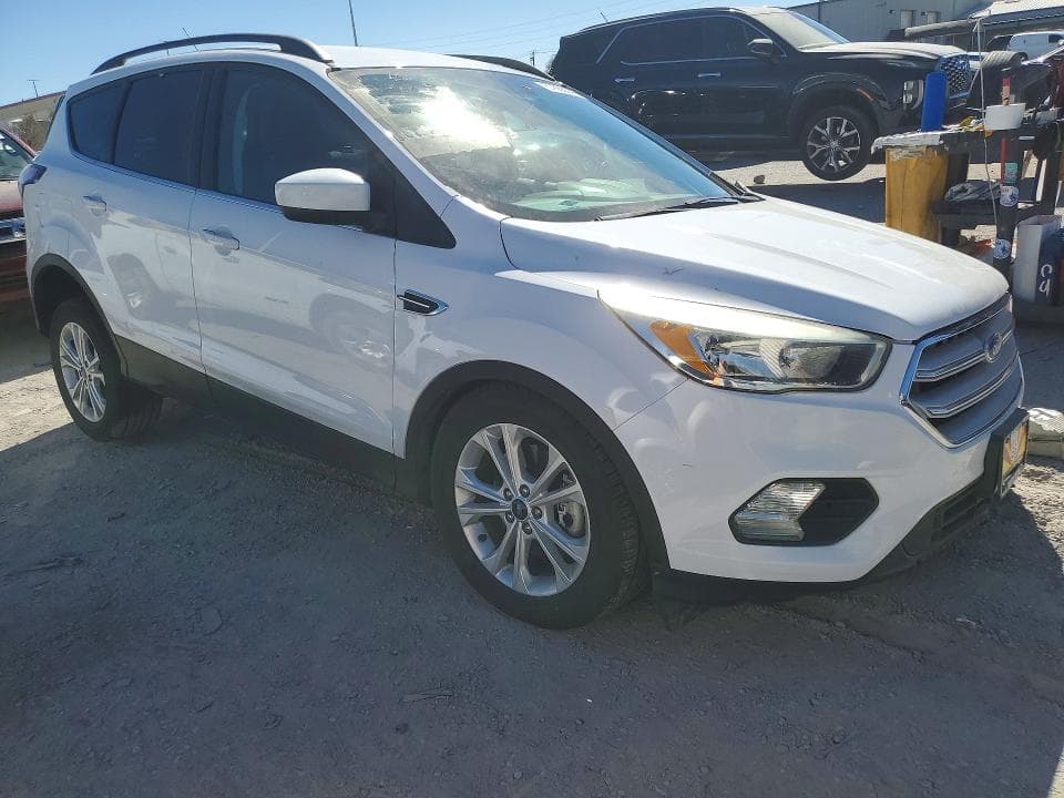 2018 FORD ESCAPE SE 4