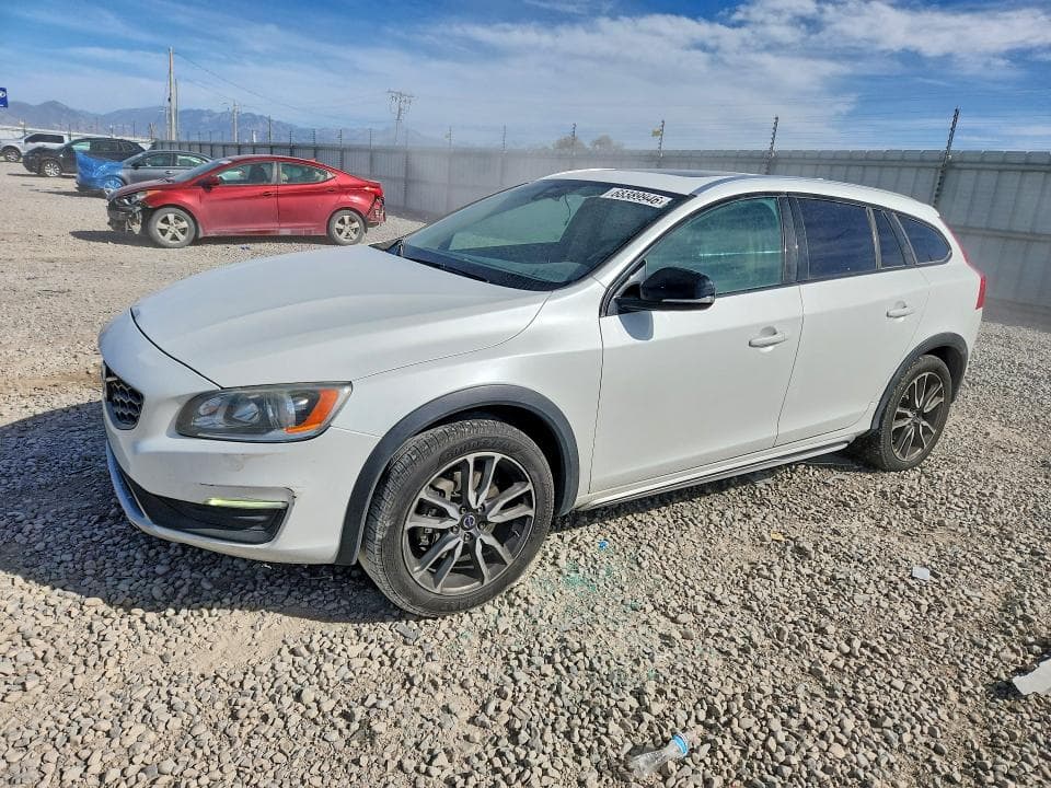 2017 VOLVO V60 CROSS COUNTRY PREMIER