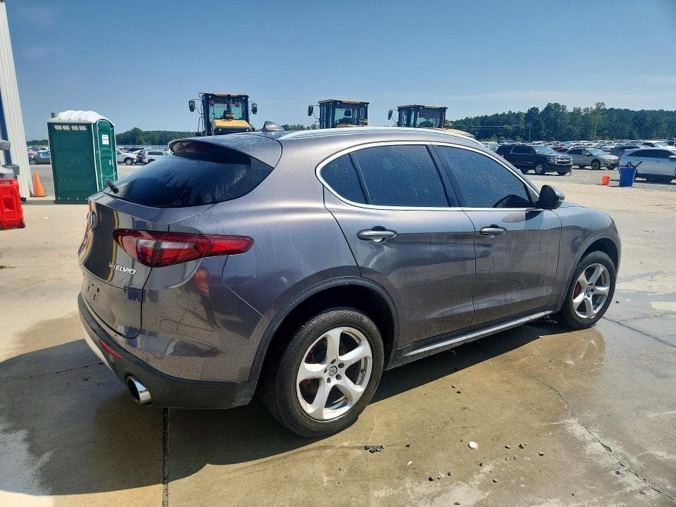 2018 ALFA ROMEO STELVIO 3