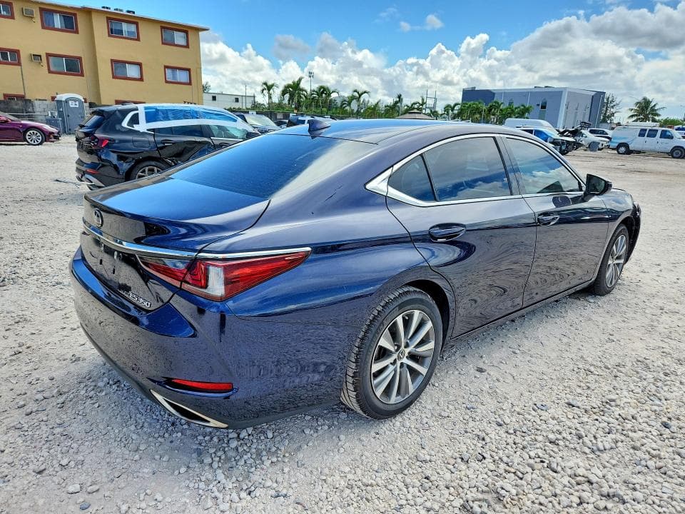 2020 LEXUS ES 350 3