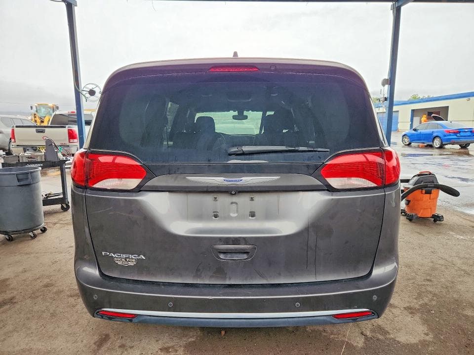 2019 CHRYSLER PACIFICA TOURING PLUS 6
