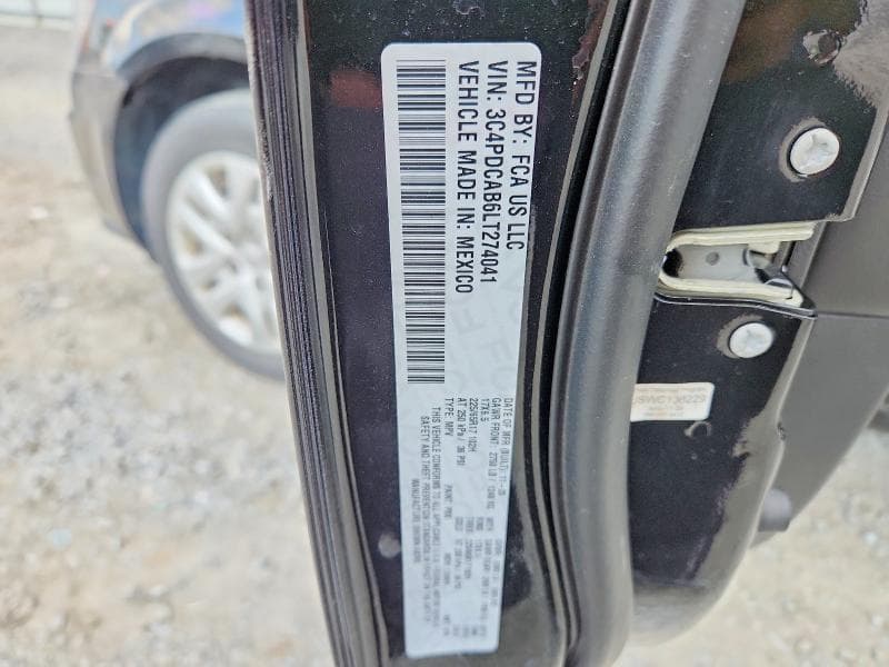 2020 DODGE JOURNEY SE 13