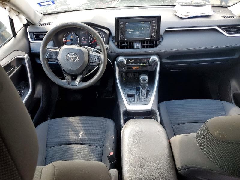 2020 TOYOTA RAV4 LE 8