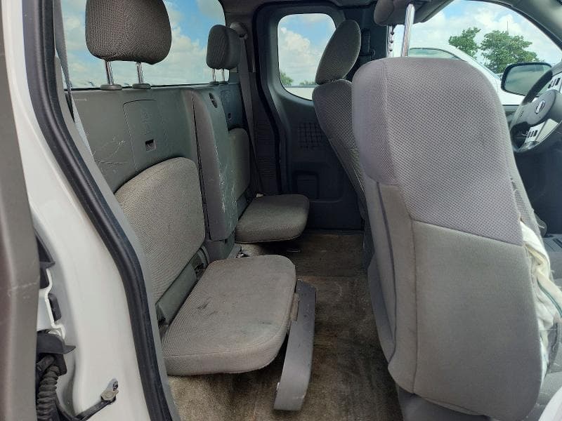 2017 NISSAN FRONTIER S 10