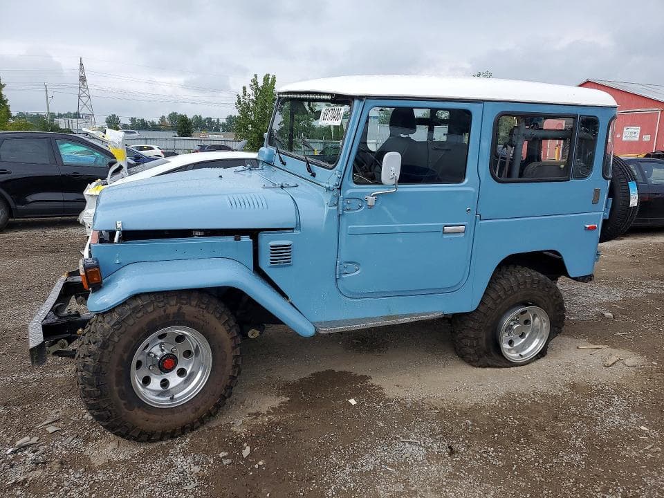 1982 TOYOTA LAND CRUISER BJ42