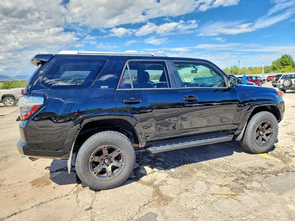 2018 TOYOTA 4RUNNER SR5 3