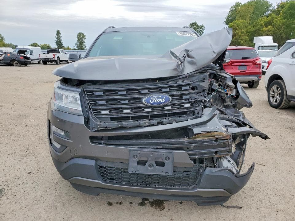 2017 FORD EXPLORER XLT 5