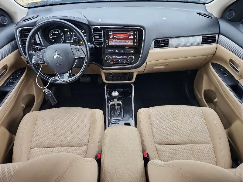 2018 MITSUBISHI OUTLANDER SE 8