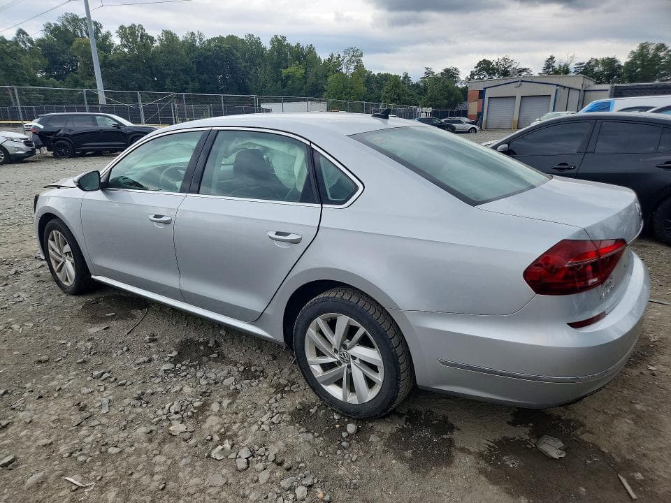 2018 VOLKSWAGEN PASSAT SE 2