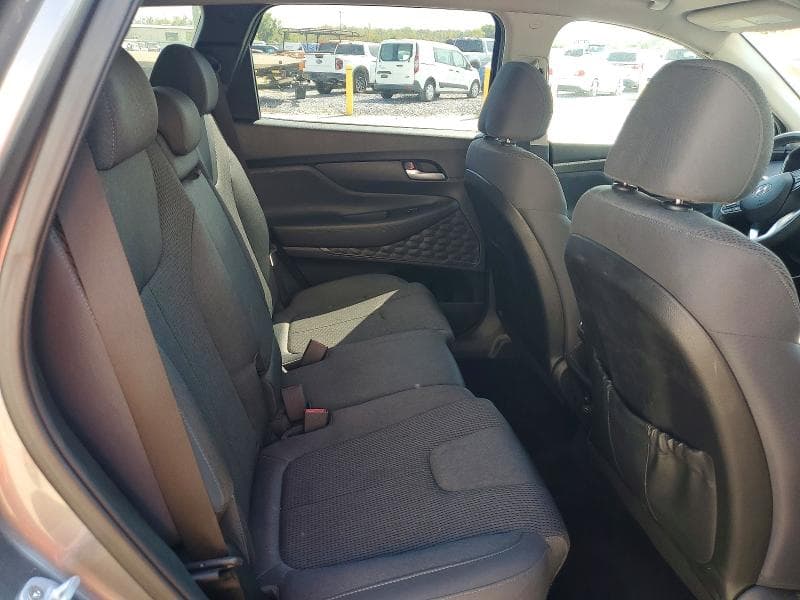 2019 HYUNDAI SANTA FE SE 10