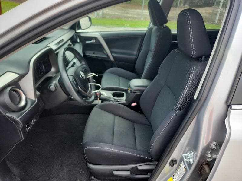 2017 TOYOTA RAV4 XLE 7