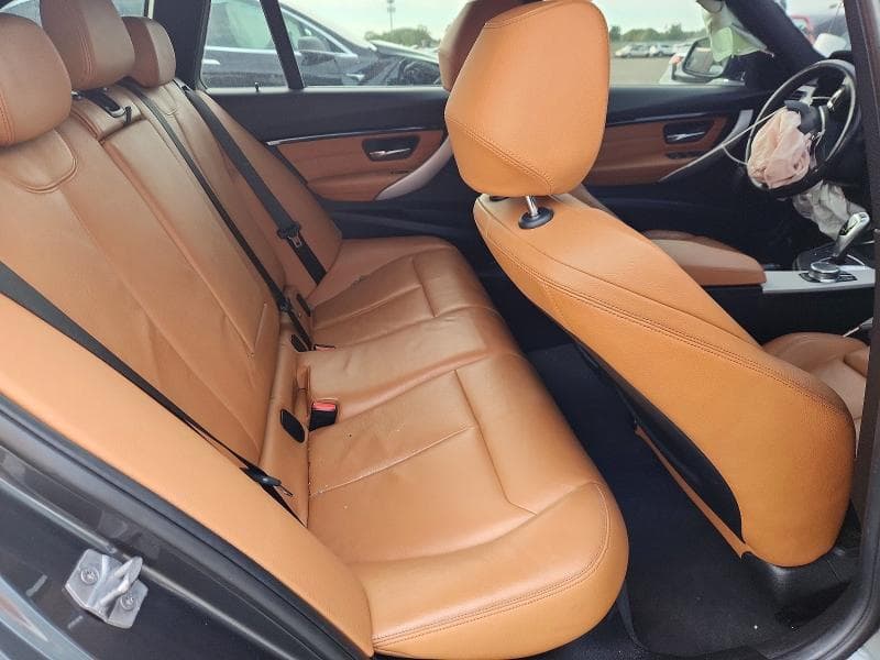 2018 BMW 330 XI 10