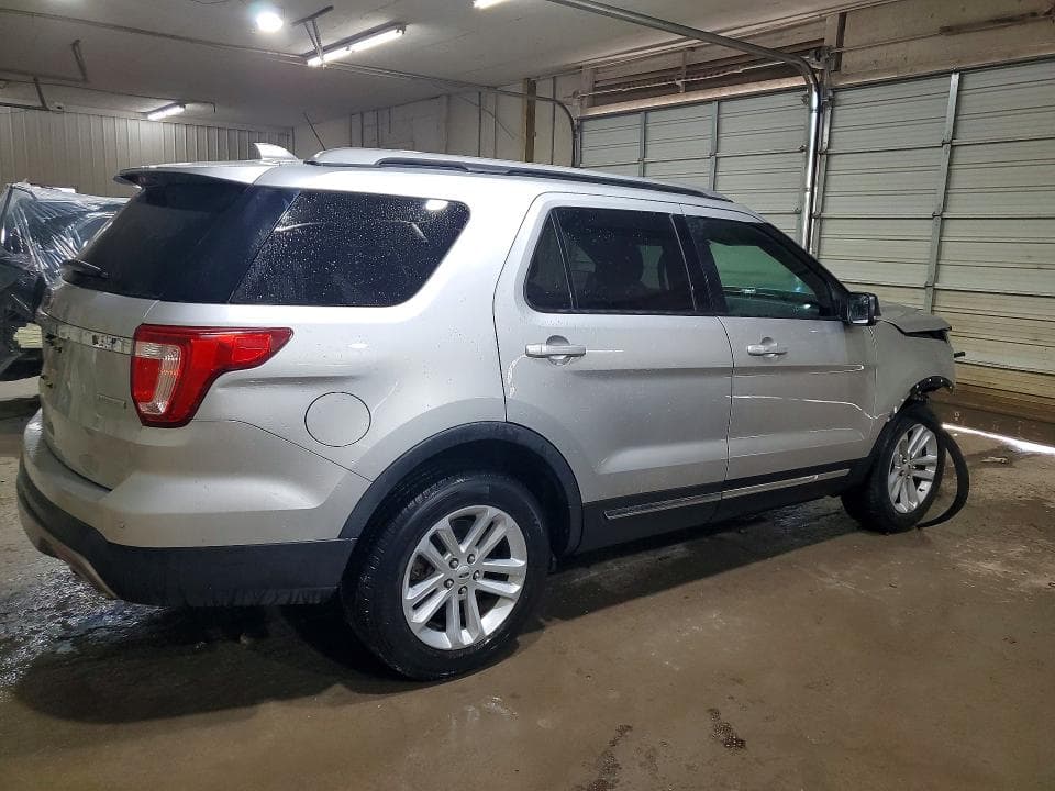 2017 FORD EXPLORER XLT 3
