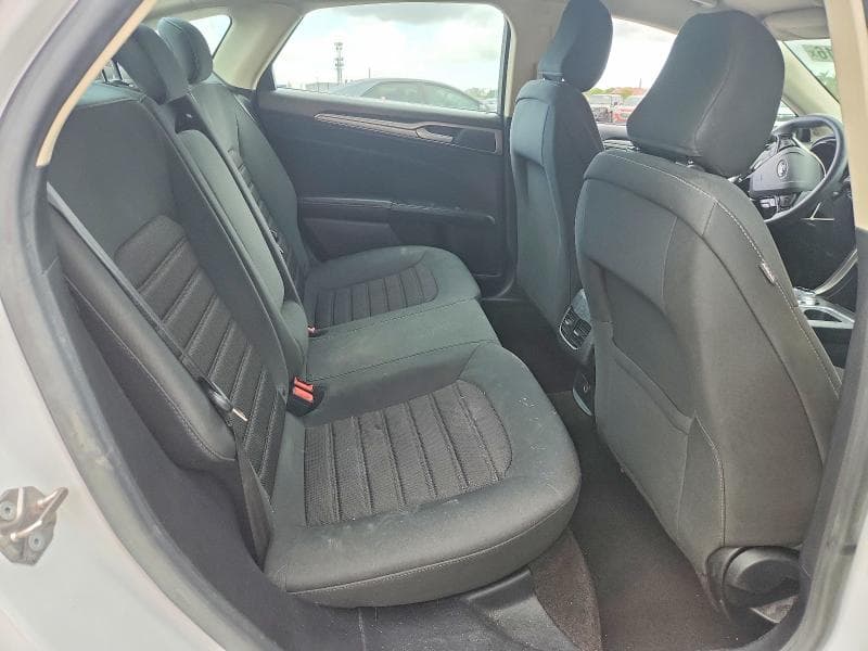 2020 FORD FUSION SE 10