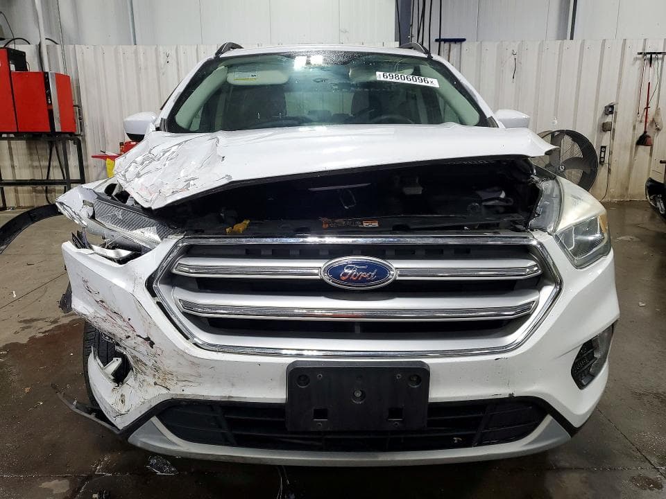2017 FORD ESCAPE SE 5