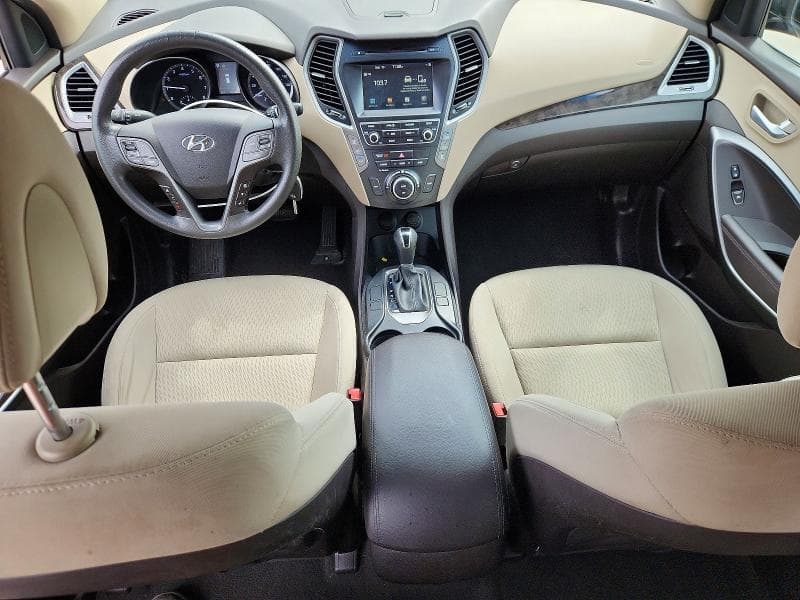 2017 HYUNDAI SANTA FE SE 8
