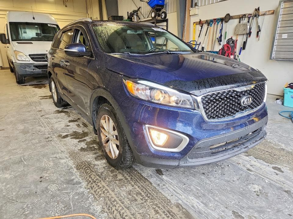2017 KIA SORENTO LX 4