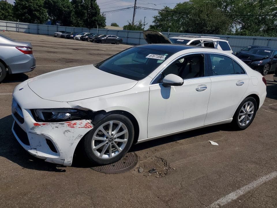 2021 MERCEDES-BENZ A 220