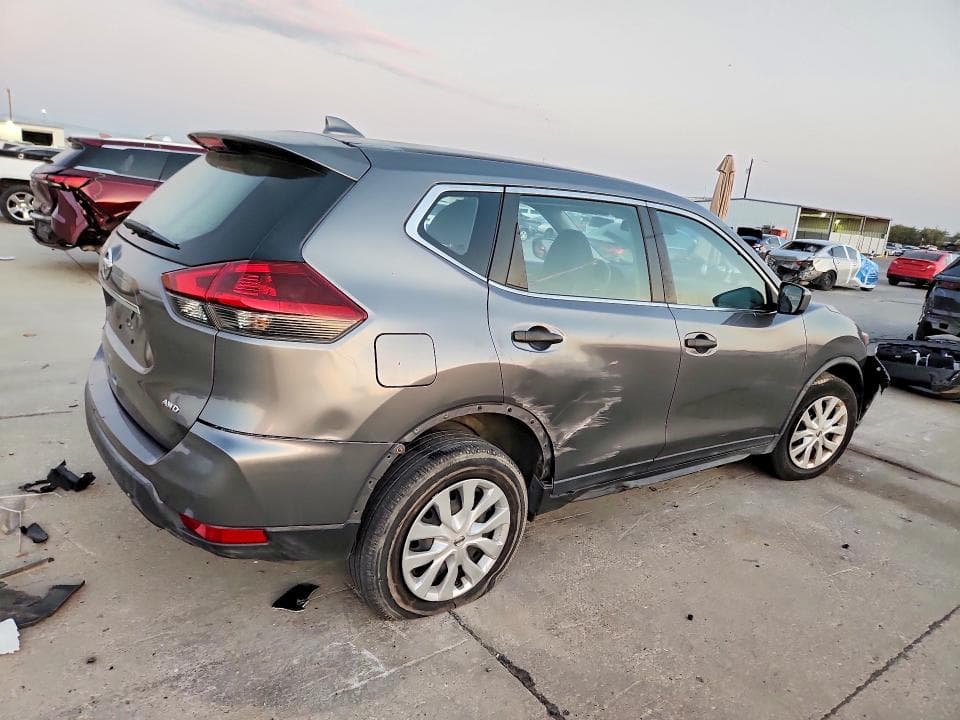 2019 NISSAN ROGUE S 3