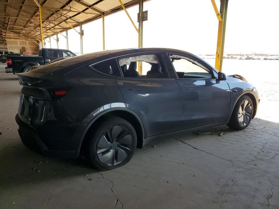 2026 TESLA MODEL Y 3