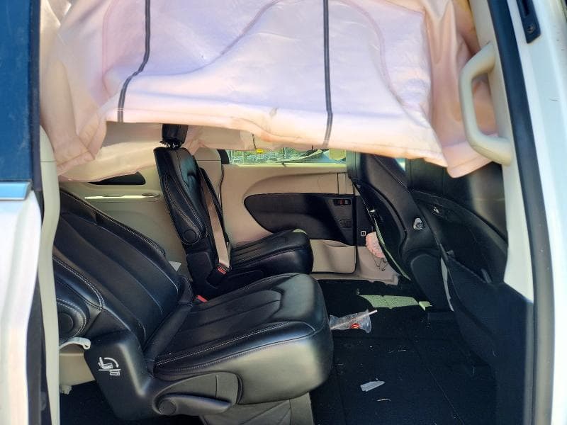 2024 CHRYSLER PACIFICA TOURING L 11