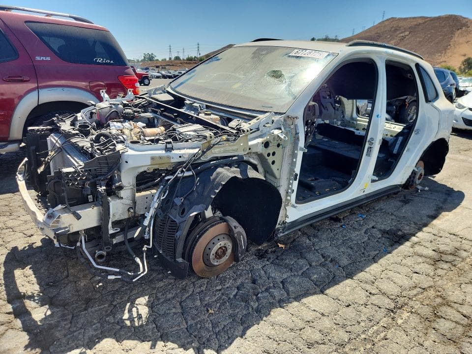 2024 PORSCHE CAYENNE