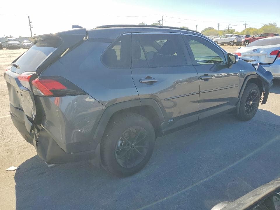 2021 TOYOTA RAV4 HYBRID XLE 3